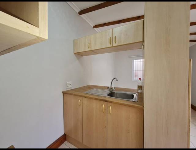 1 BEDROOM PROPERTY TO RENT IN CHRISMAR